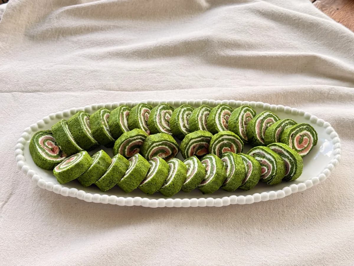 Spinach Rolls with Salmon